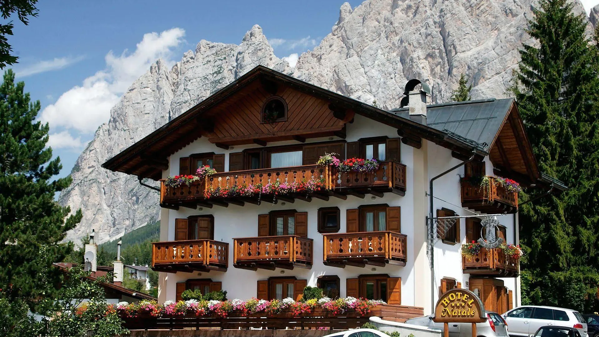 Hotel Natale Cortina dʼAmpezzo 3*,