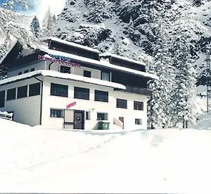 Regina Delle Dolomiti Hotel apartamentowy